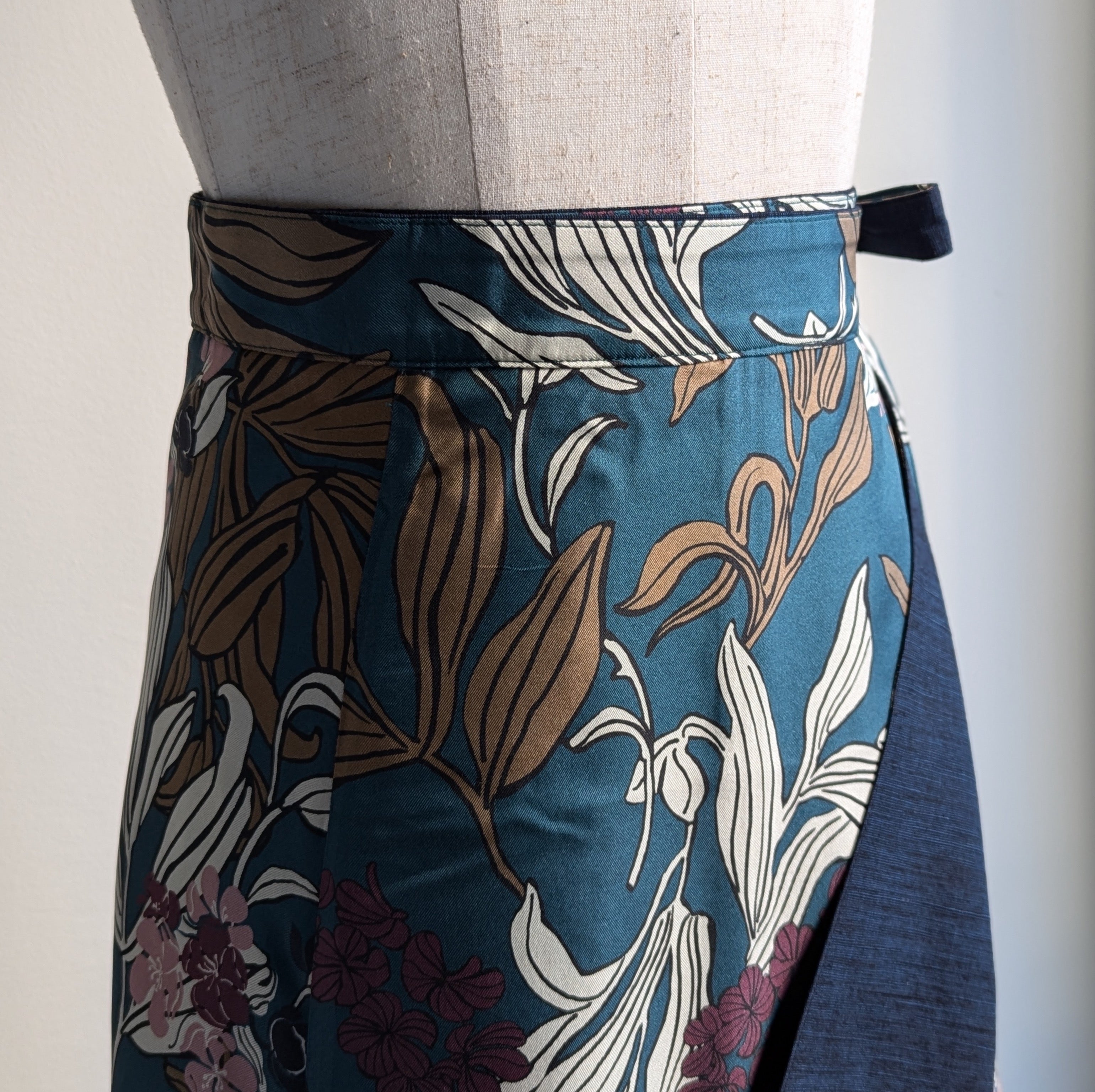 Reversible Skirt Flare - Foglie Con Fiori Bordeaux