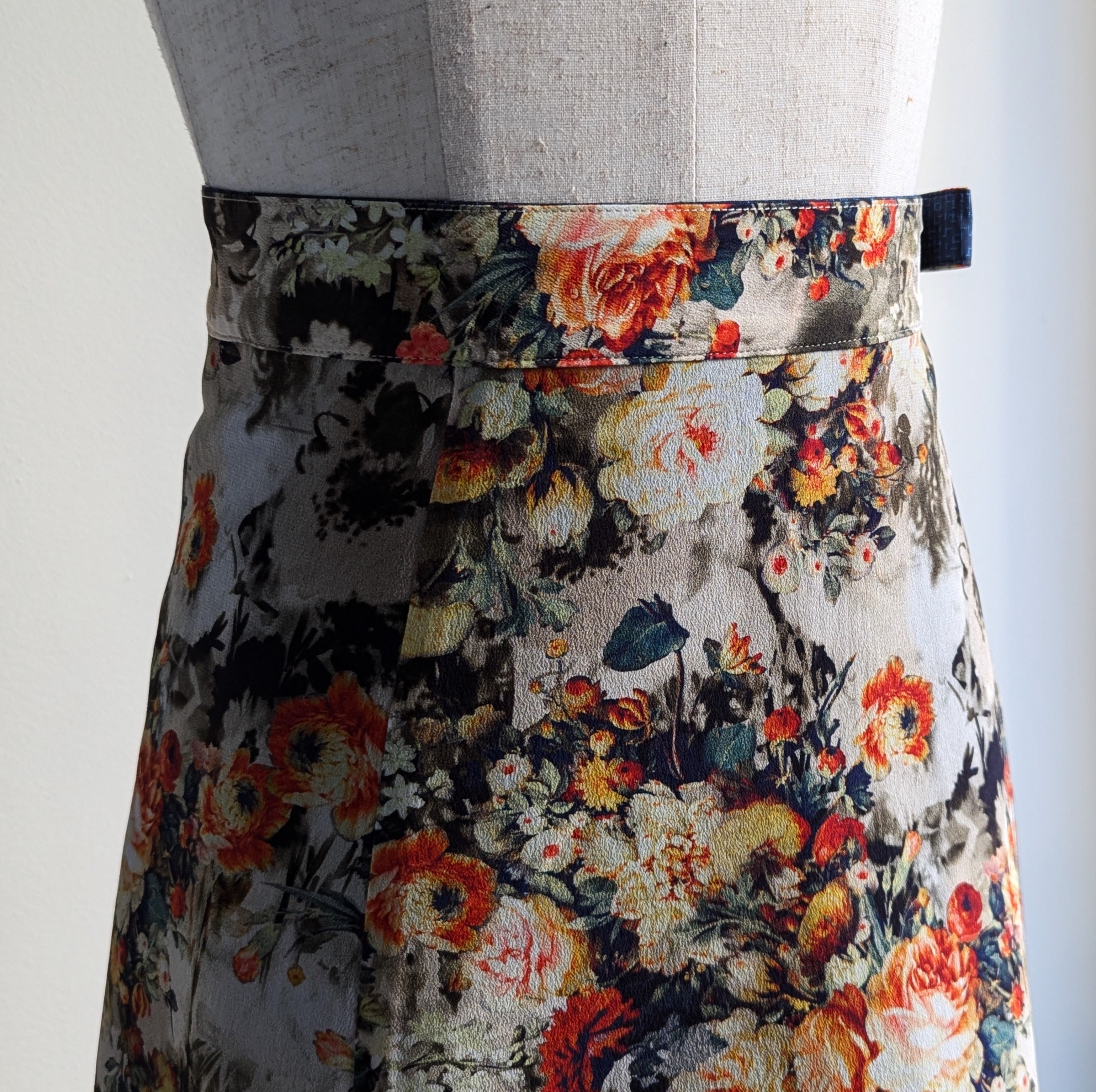 Reversible Skirt Flare - Fiori Che Brillano In Arancione