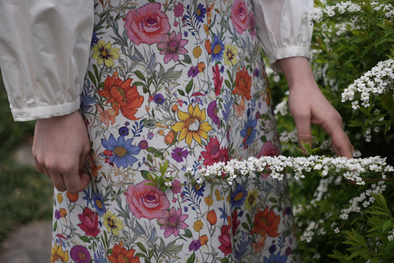 Reversible Skirt Flare - Fiori vari - Bianco