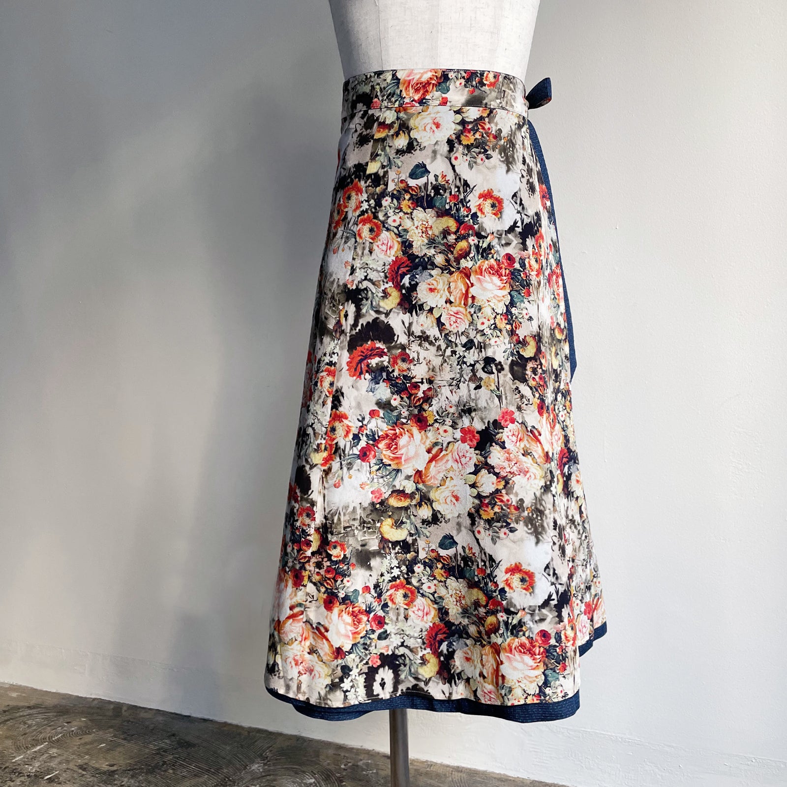 Reversible Skirt Flare - Fiori Che Brillano In Arancione