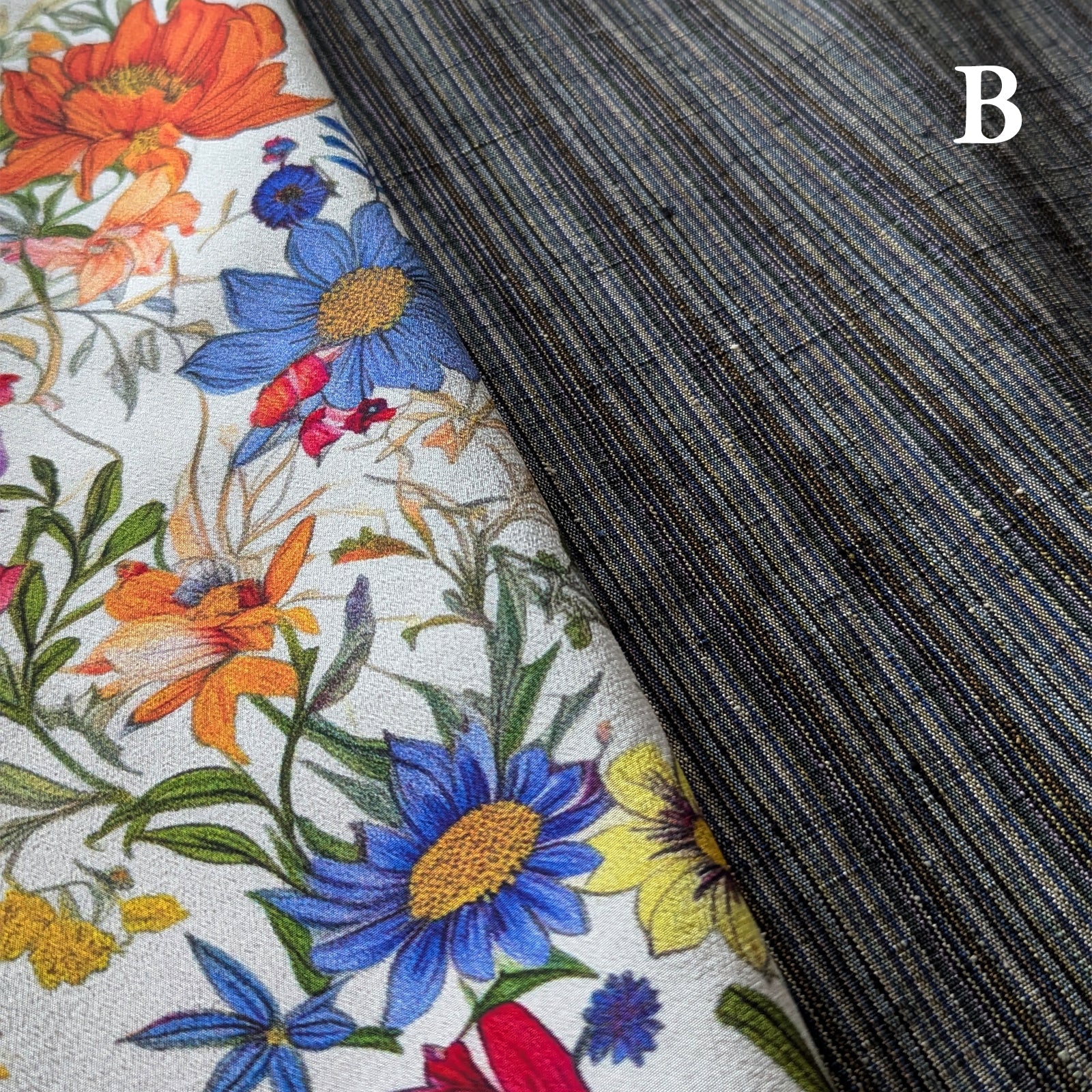 Reversible Skirt Flare - Fiori vari - Bianco