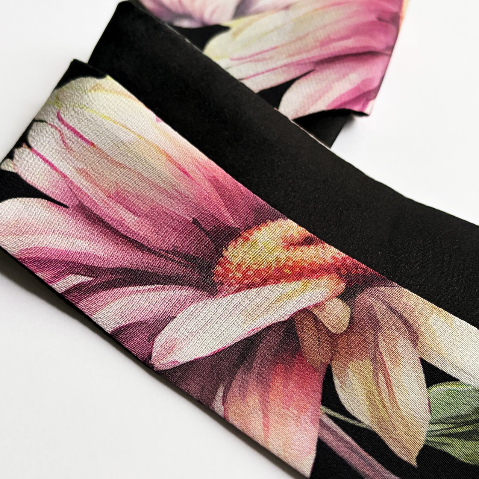 Silk Skinny Scarf - Pastel Daisy Black