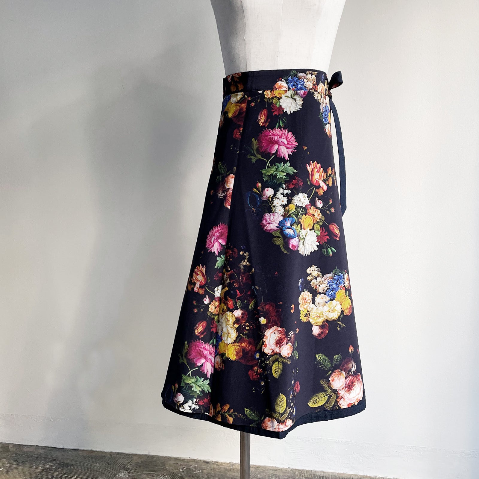 Reversible Skirt Flare - Fiori Vari - Nero
