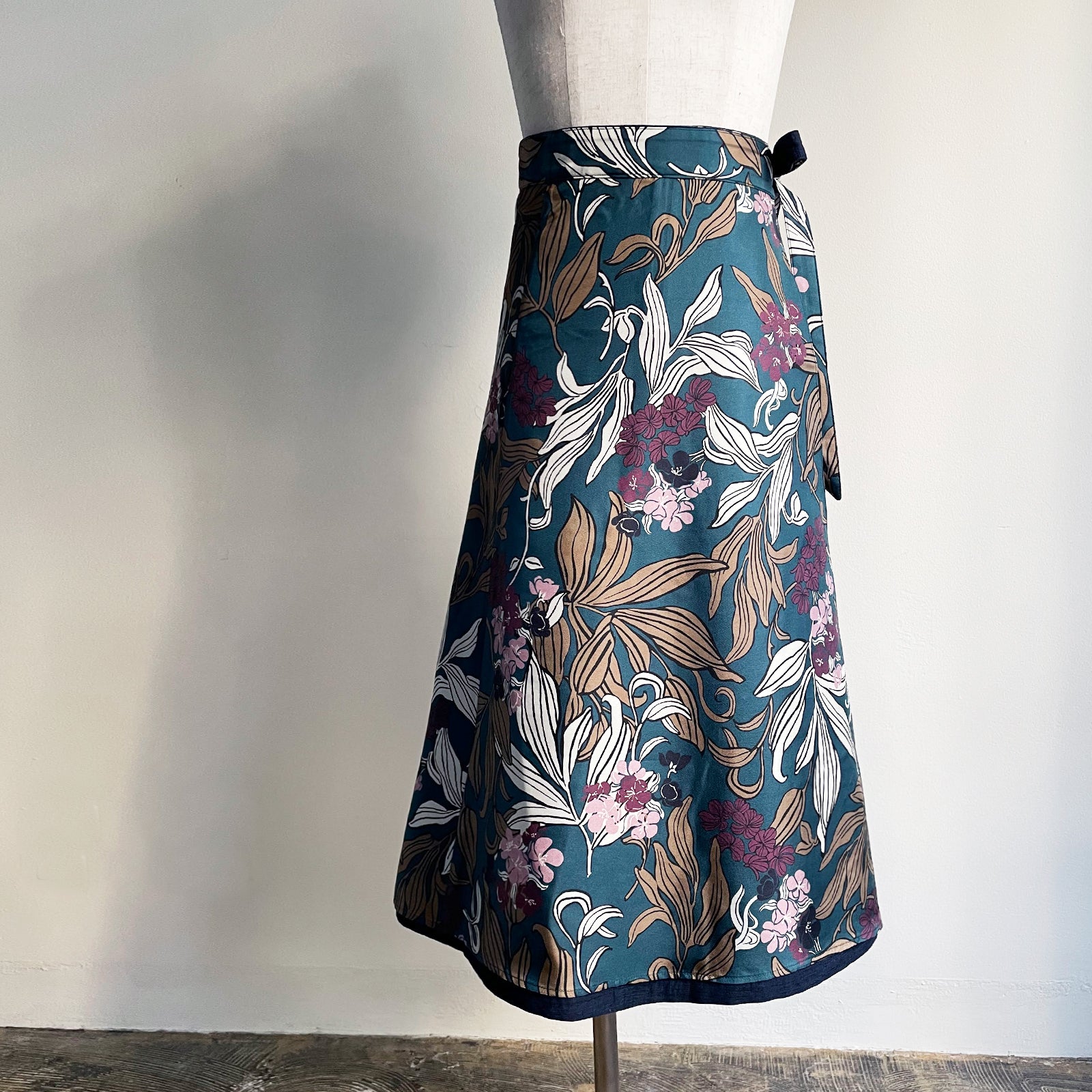 Reversible Skirt Flare - Foglie Con Fiori Bordeaux