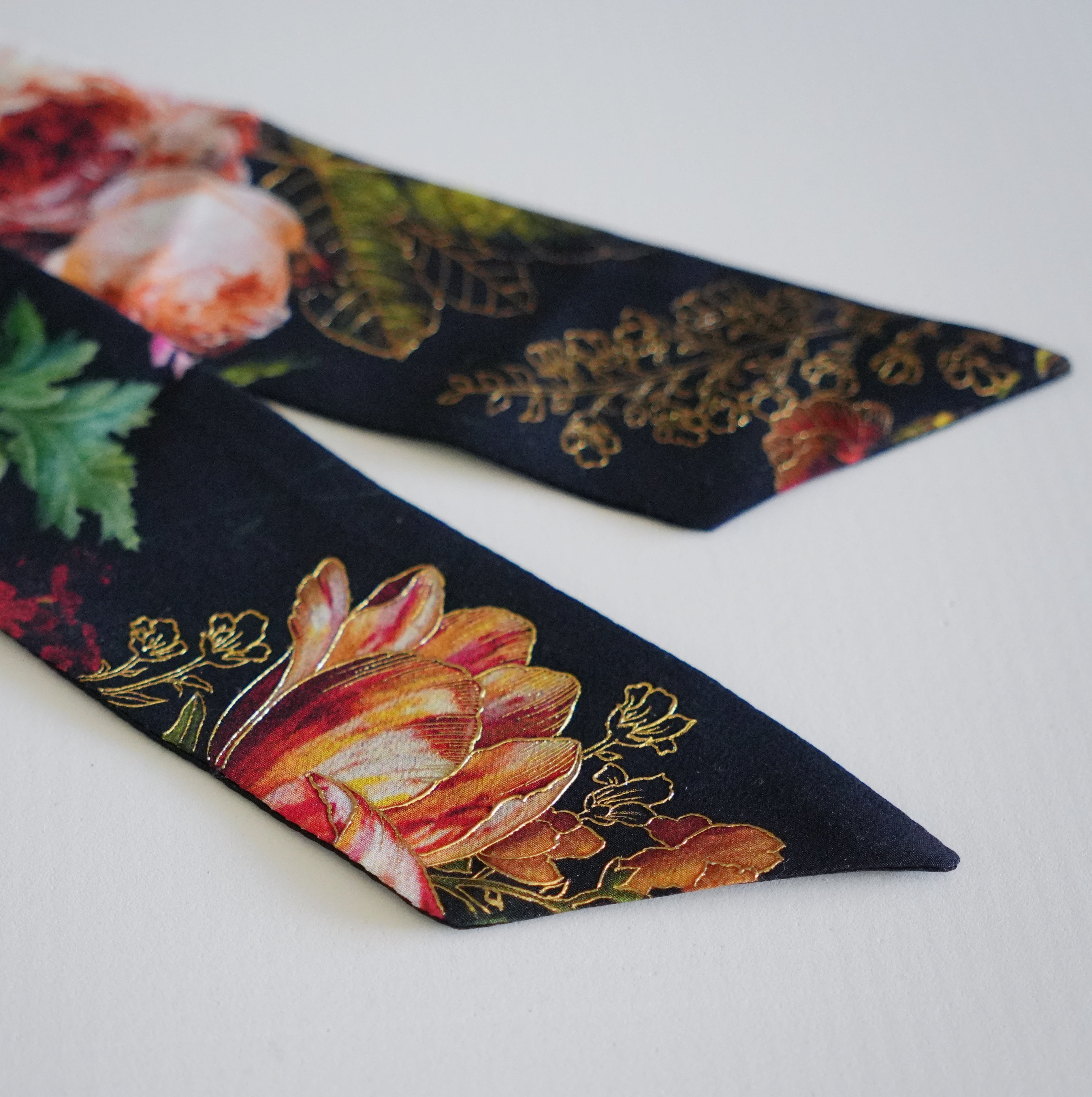 Silk Skinny Scarf - Fiori vari - Nero