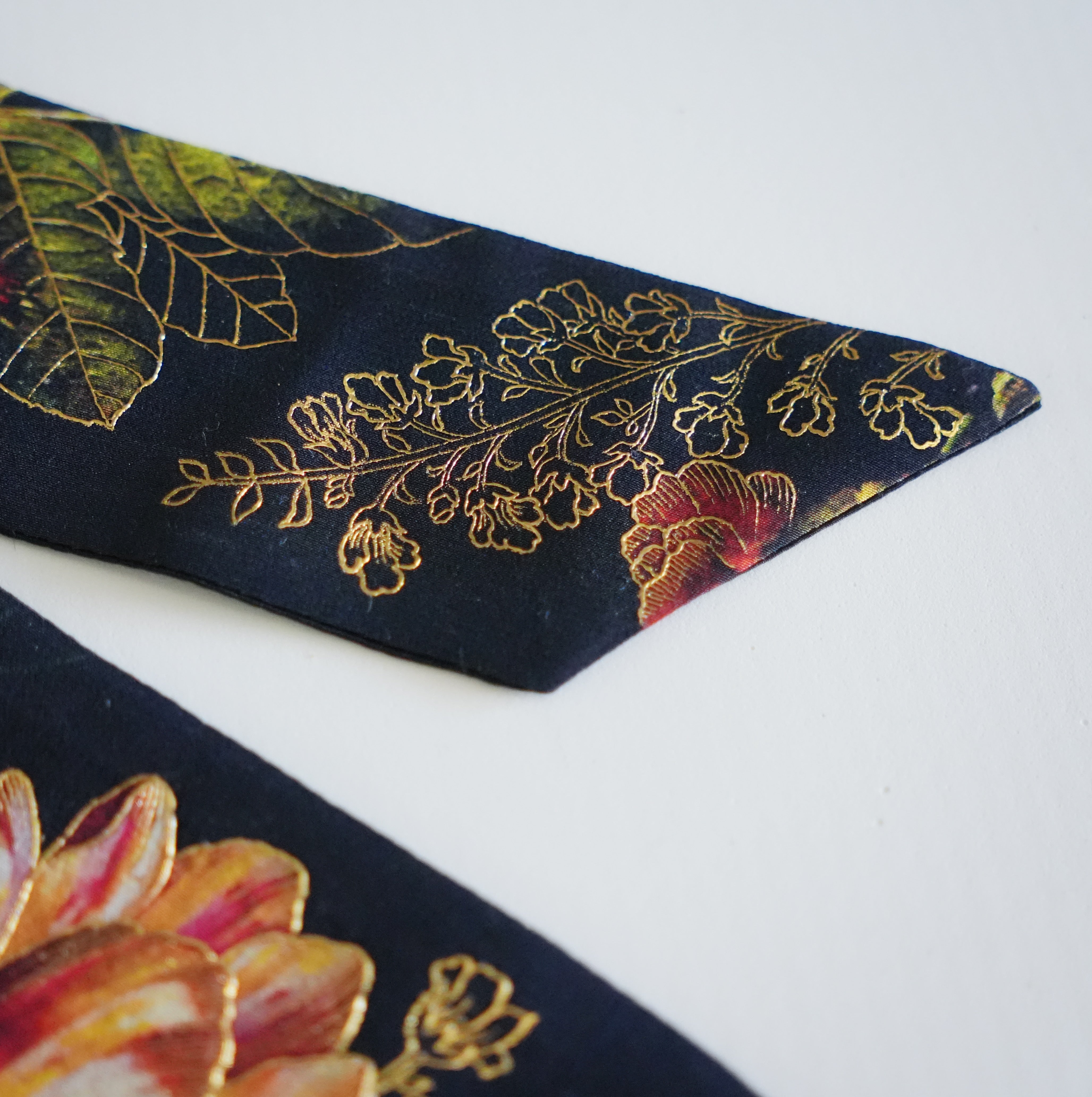 Silk Skinny Scarf - Fiori vari - Nero