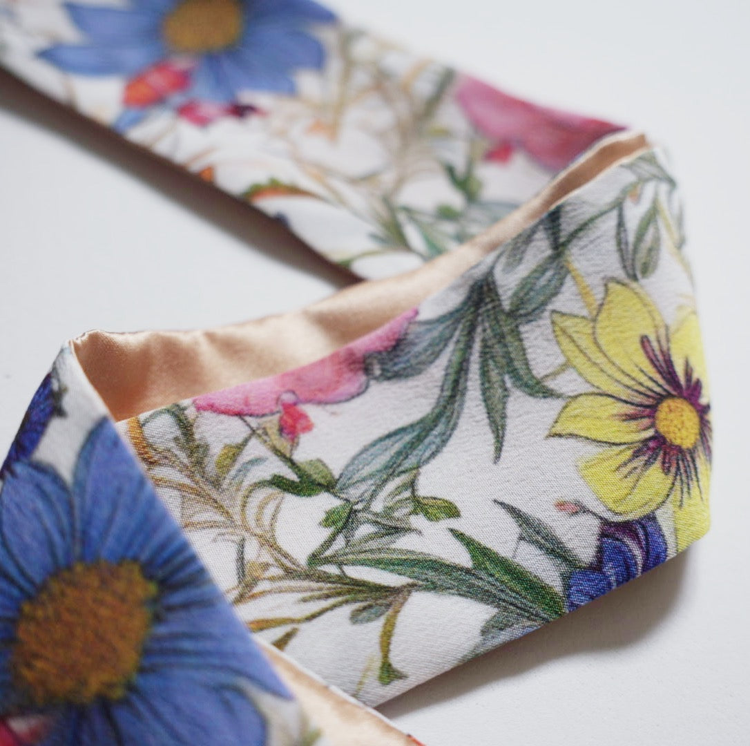 Silk Skinny Scarf - Fiori vari - Bianco