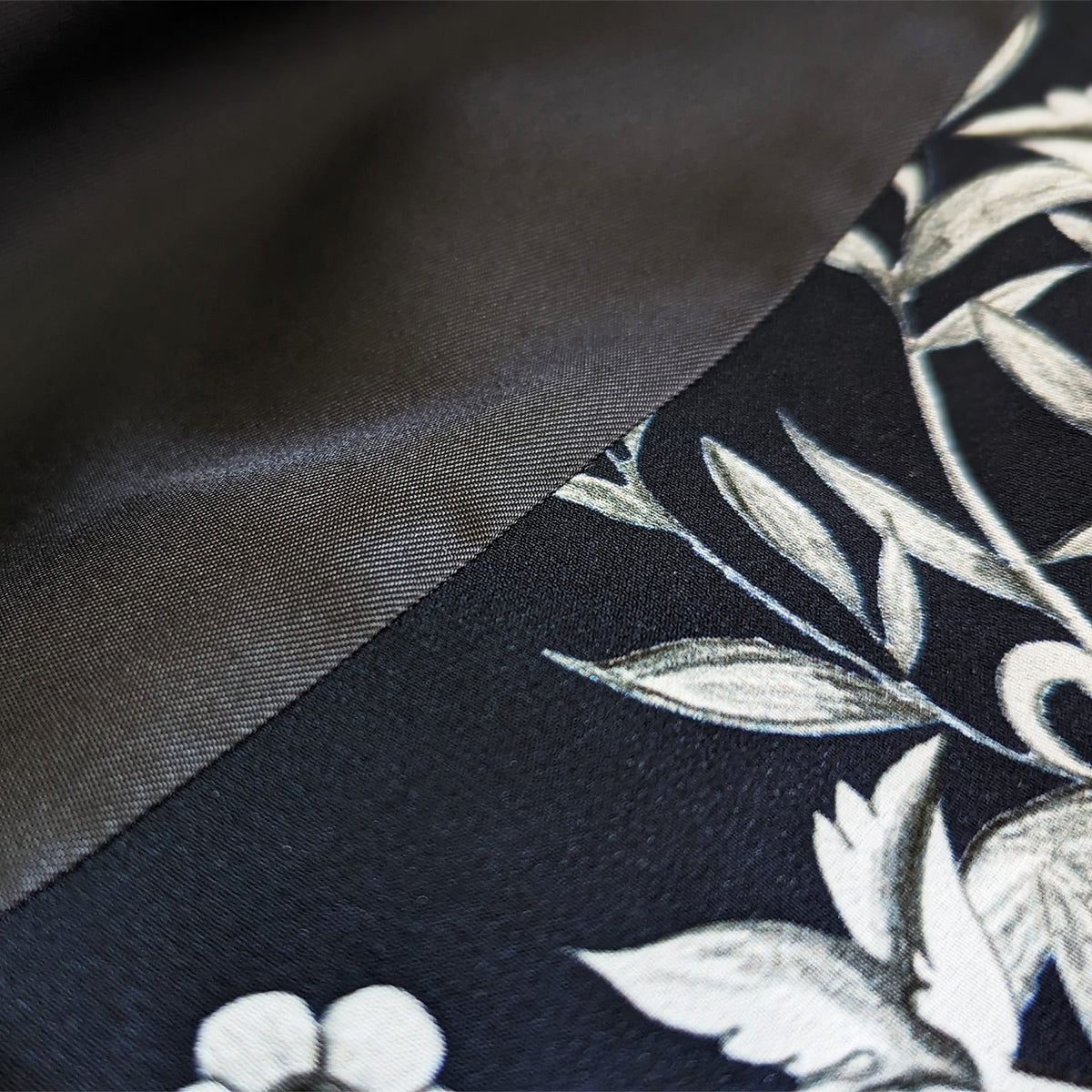 Italian Silk Wrap Skirt - Bianco e Nero