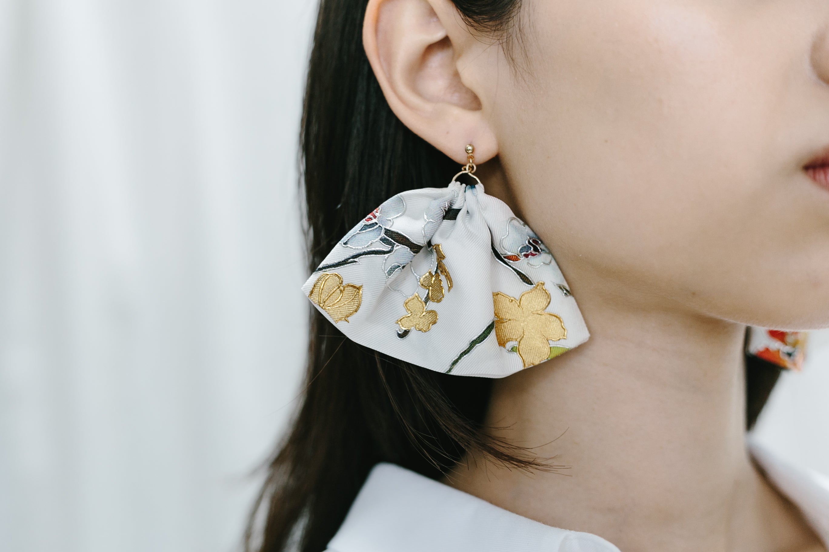 Kinsai Ear Accessory - Fiori Bianco