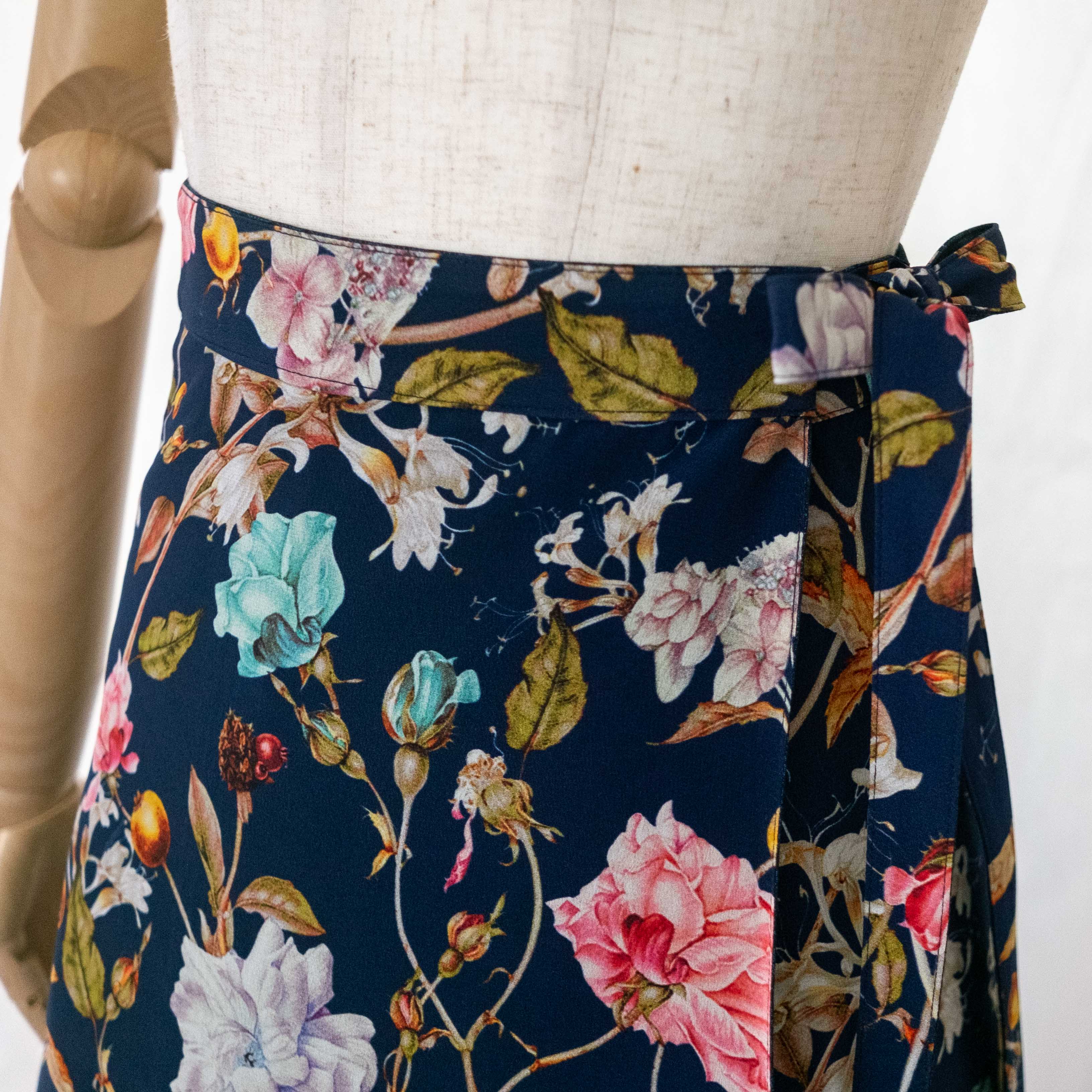 Reversible Skirt Flare - Fiori Navy Oshima