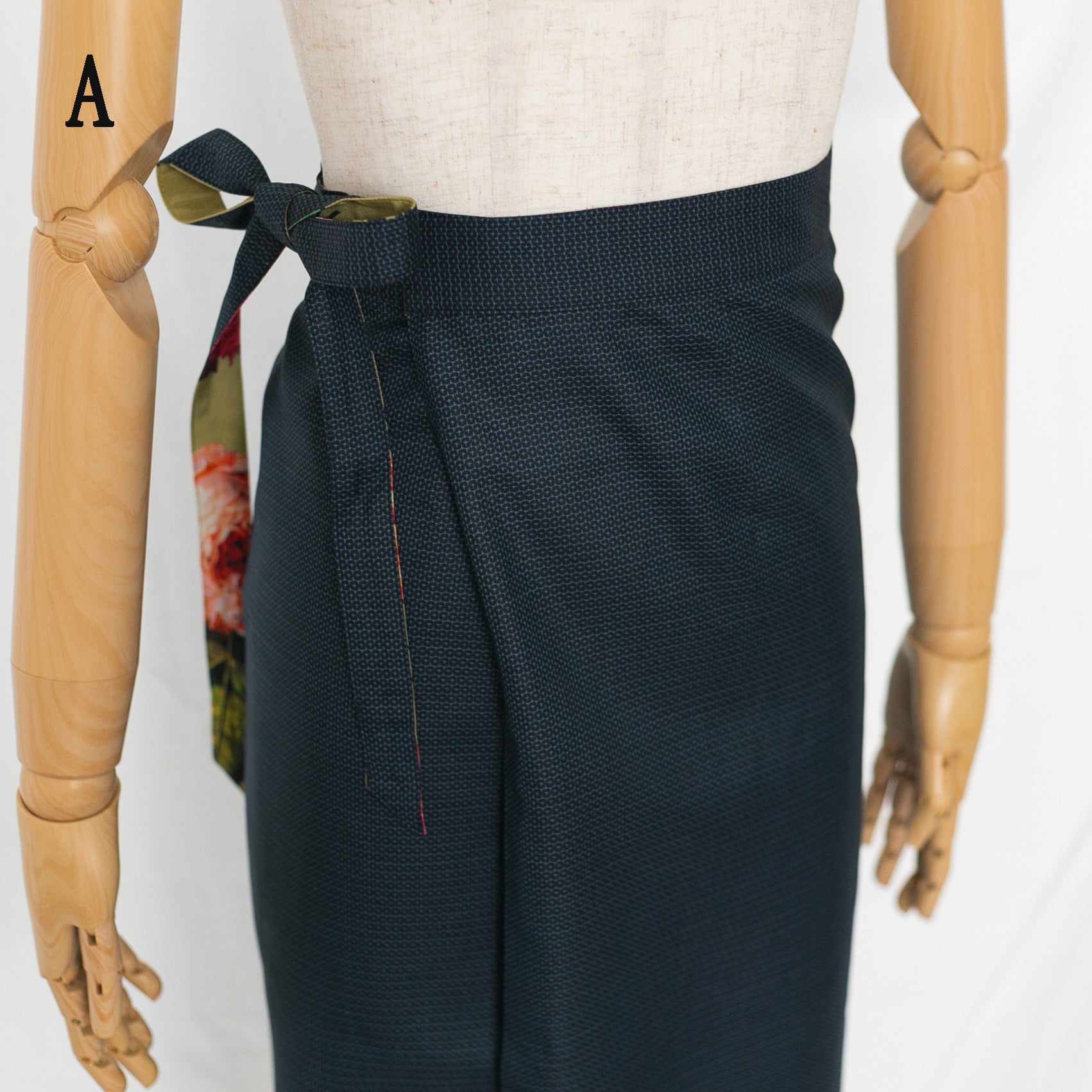 Reversible Skirt Long Straight - Fiori Bloom - Oshima