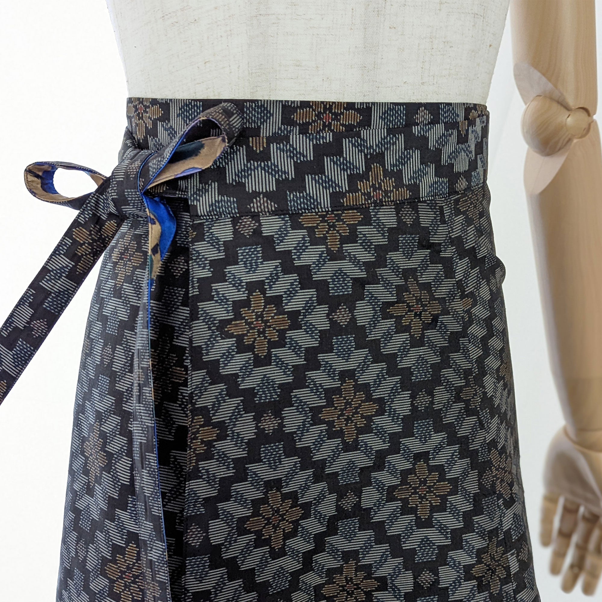 Reversible Skirt Flare - Fiori Oro - Oshima