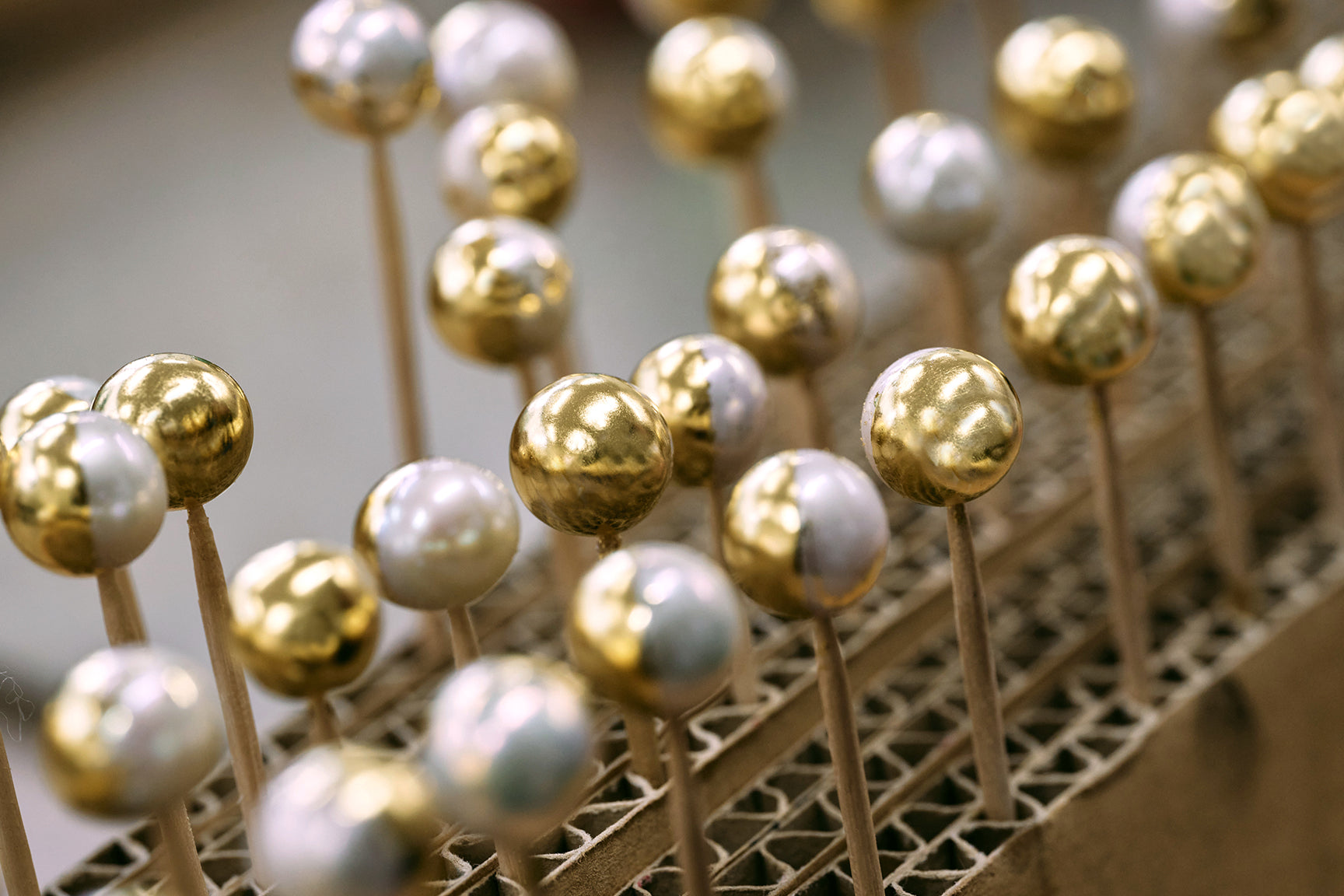 リ*ʔ様 ヴィンテージアクセサリーまとめ売り　(パール 金属など) パールに「金継ぎ」の精神を宿すジュエリー。Urushi Collectionが繋ぐ