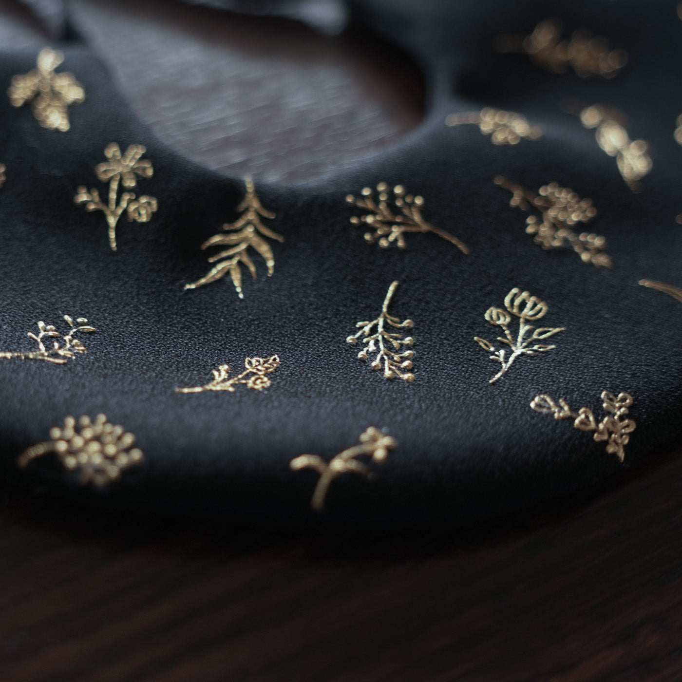 KInsai Loop Hair Wrap  - Botanical - Nero