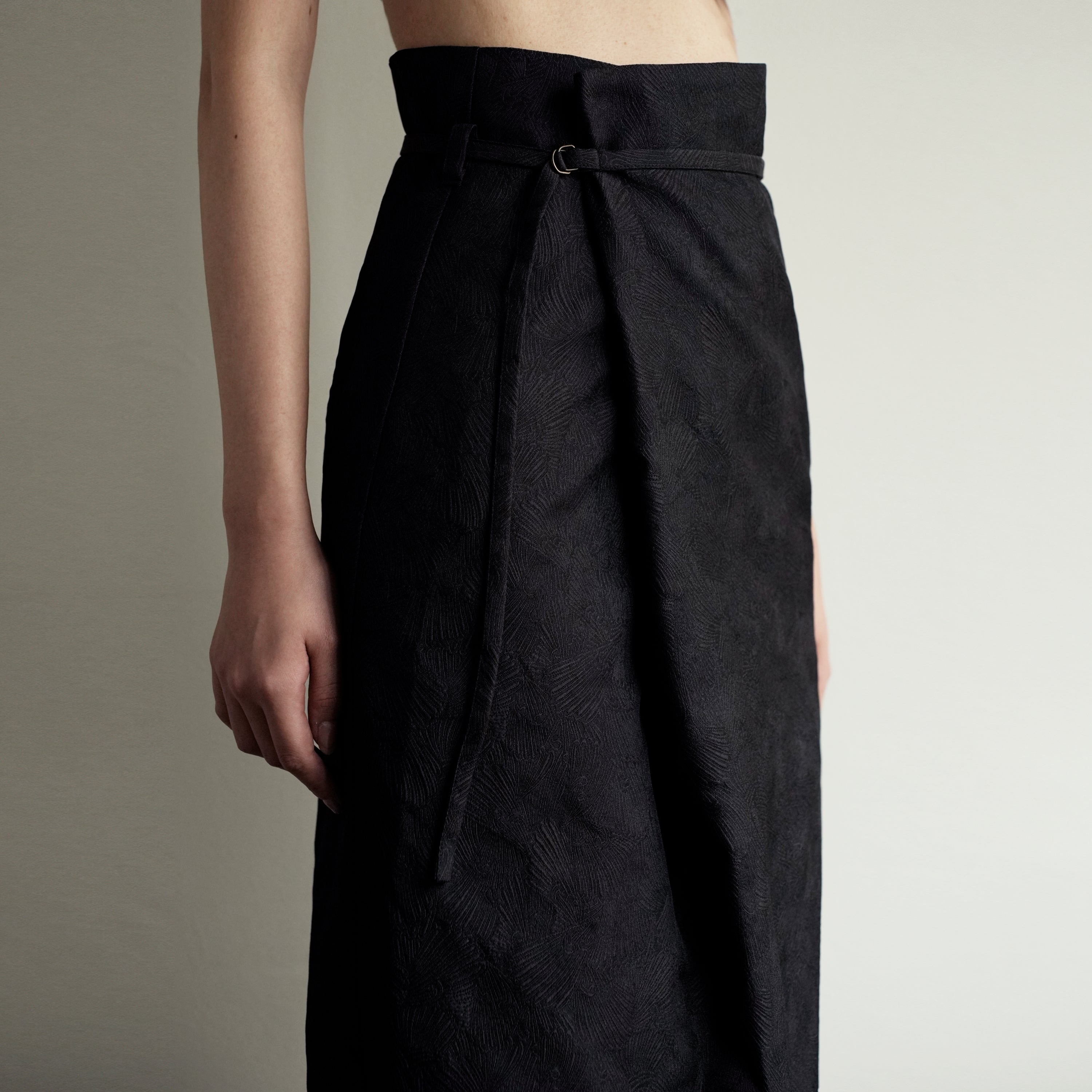 Nishijin-ori Folded Skirt - Sumikuro