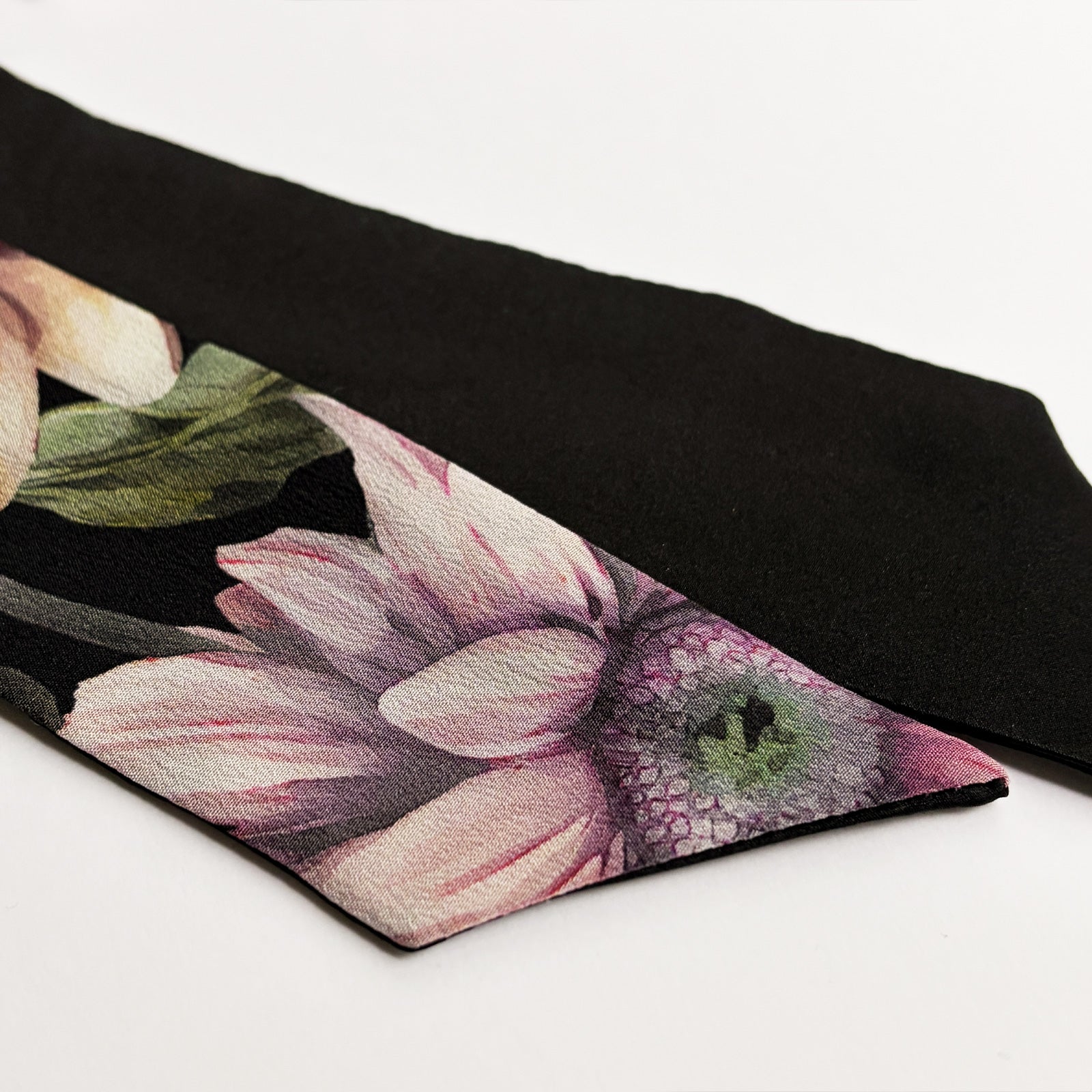 Silk Skinny Scarf - Pastel Daisy Black