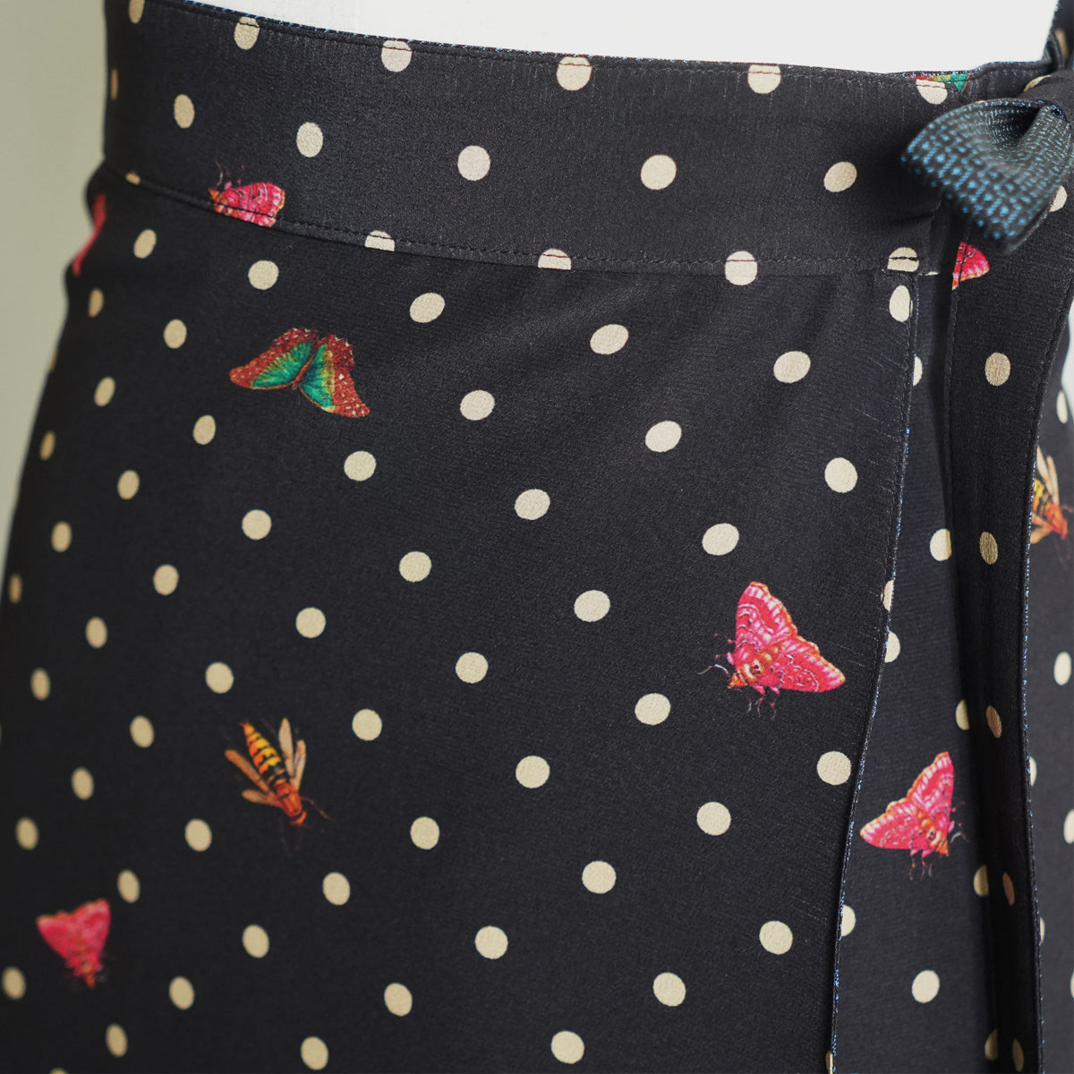 Reversible Skirt Flare - Insetti