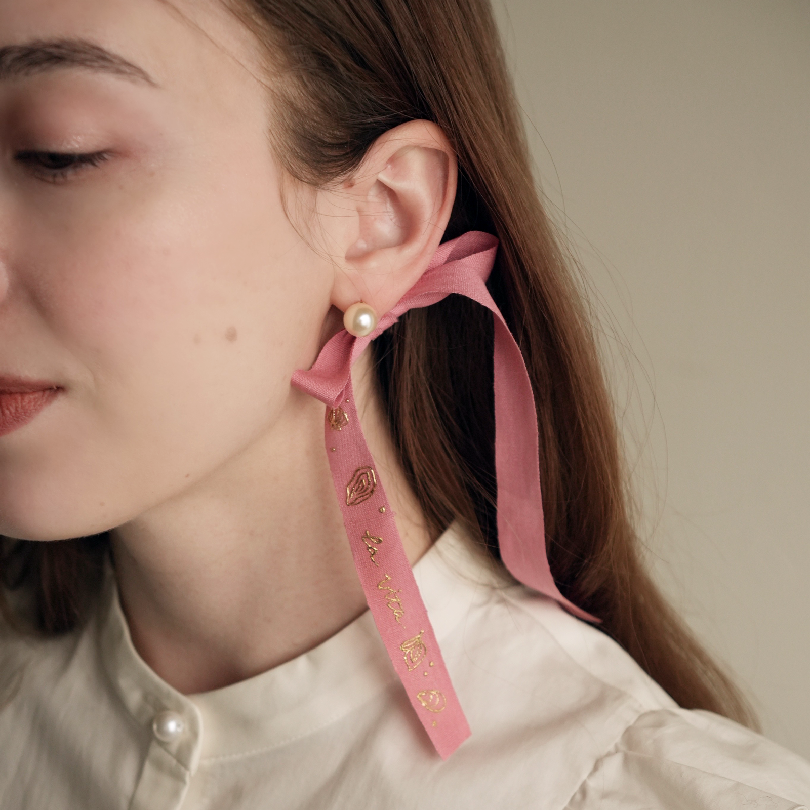 Kinsai Ribbon Earrings - la vita (Pink / Black)【受注生産】