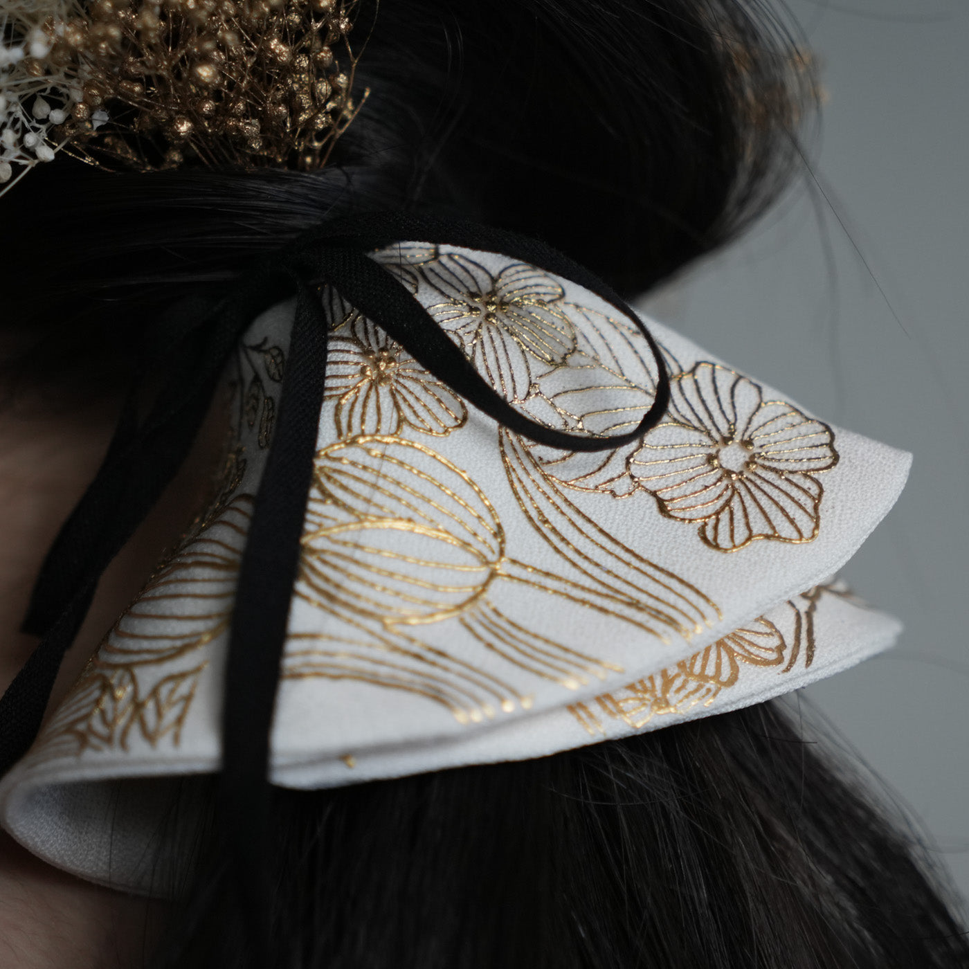 伝統工芸「金彩」をあしらったヘアアクセサリー「KInsai Loop Hair Wrap」