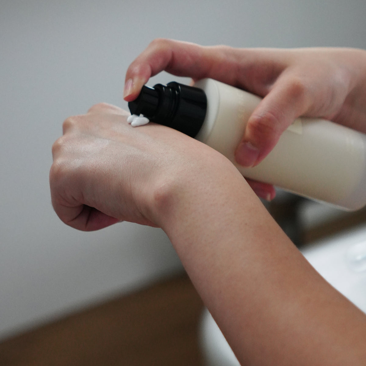 Essential  Facial Milk（乳液）