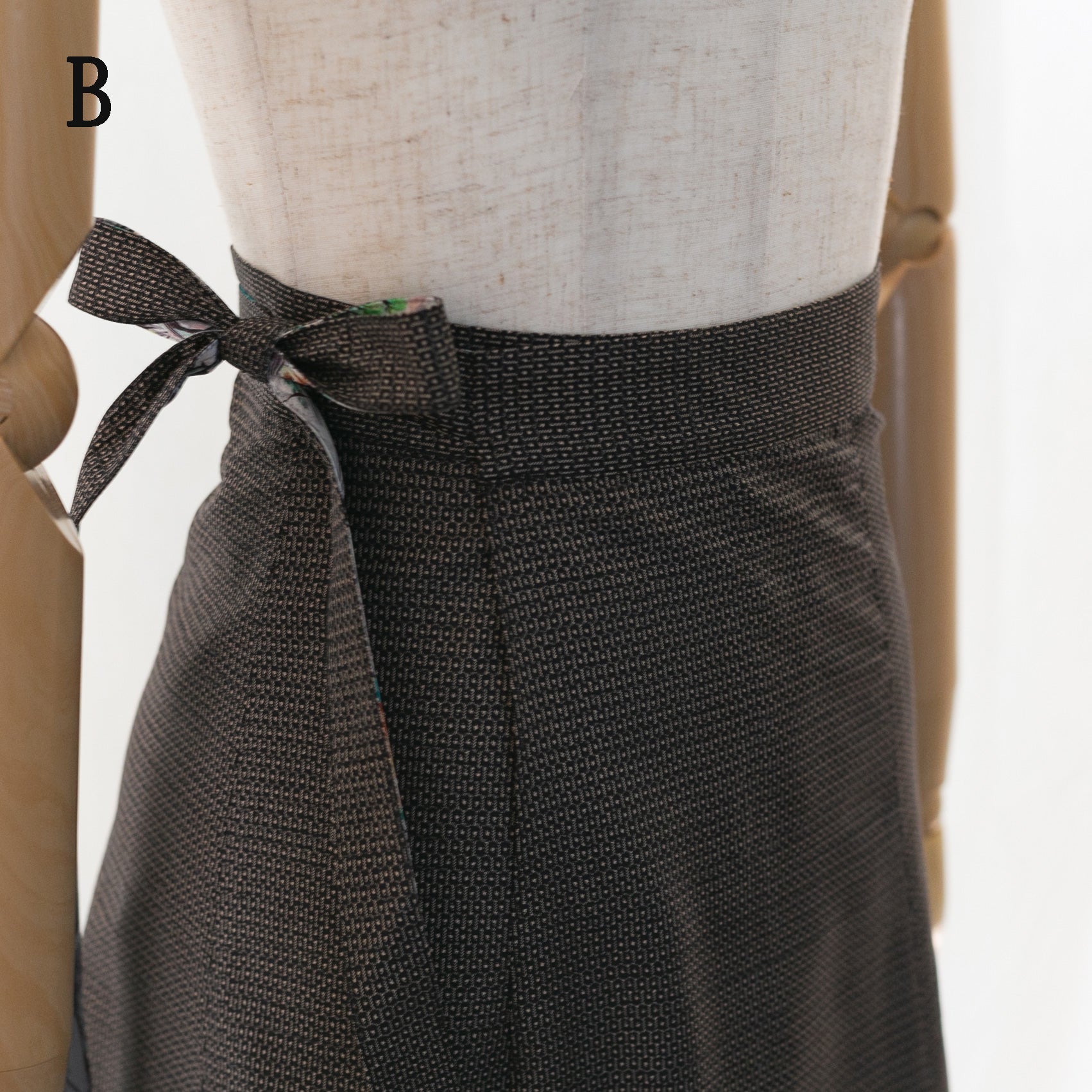 Reversible Skirt Flare - Firoi Wild - Oshima
